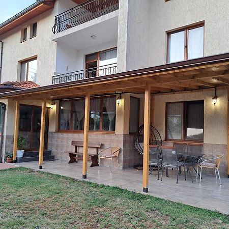 Guest House Benita Ντέβιν Εξωτερικό φωτογραφία