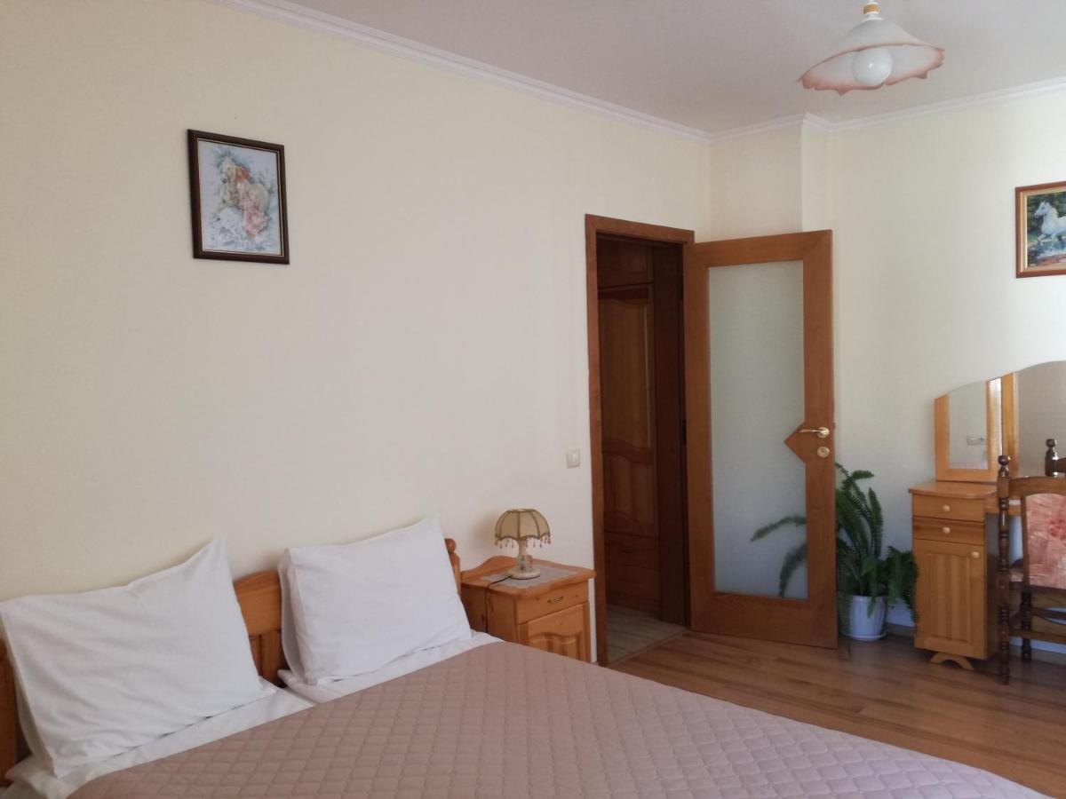 Guest House Benita Ντέβιν Εξωτερικό φωτογραφία
