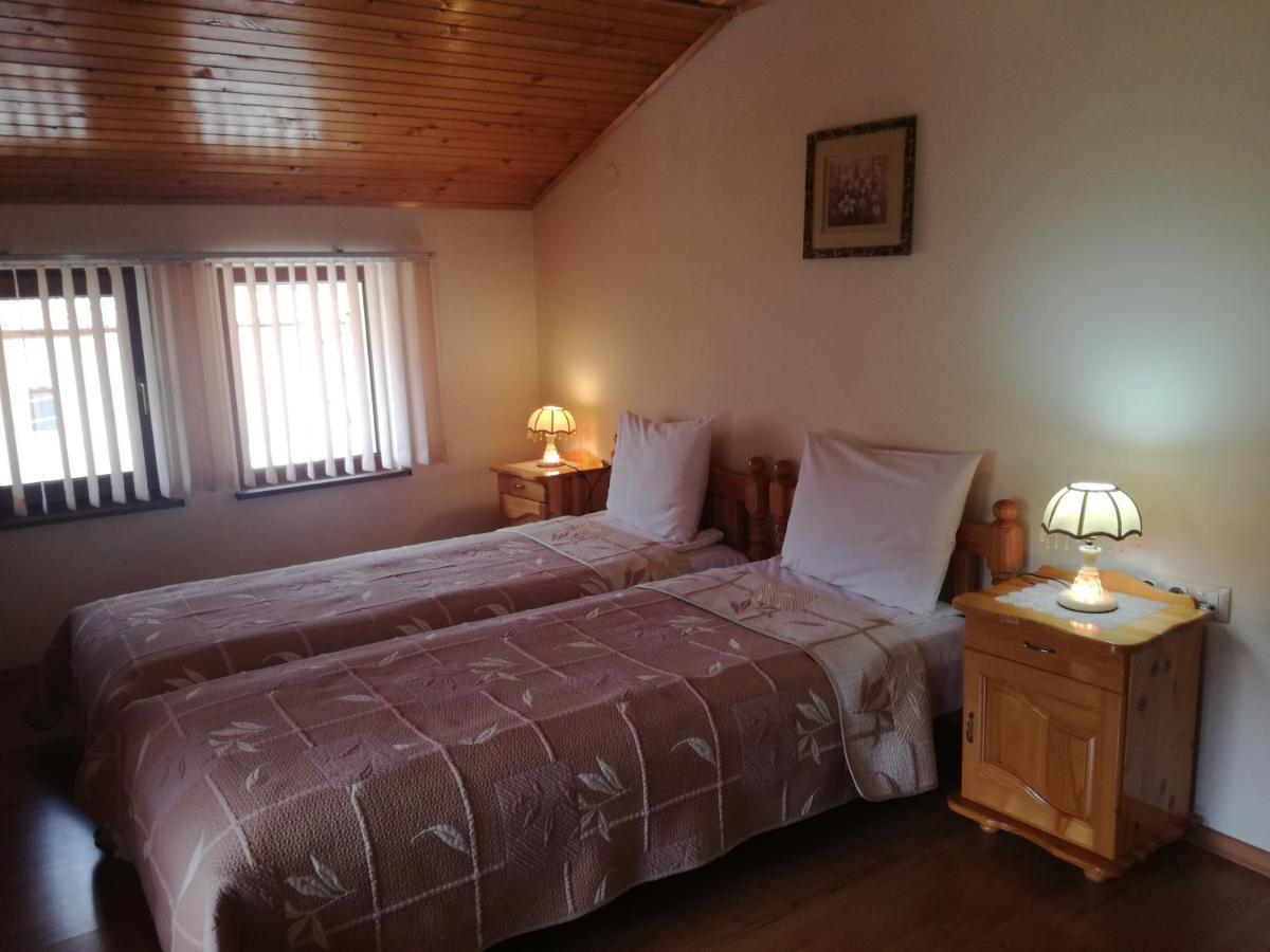 Guest House Benita Ντέβιν Εξωτερικό φωτογραφία
