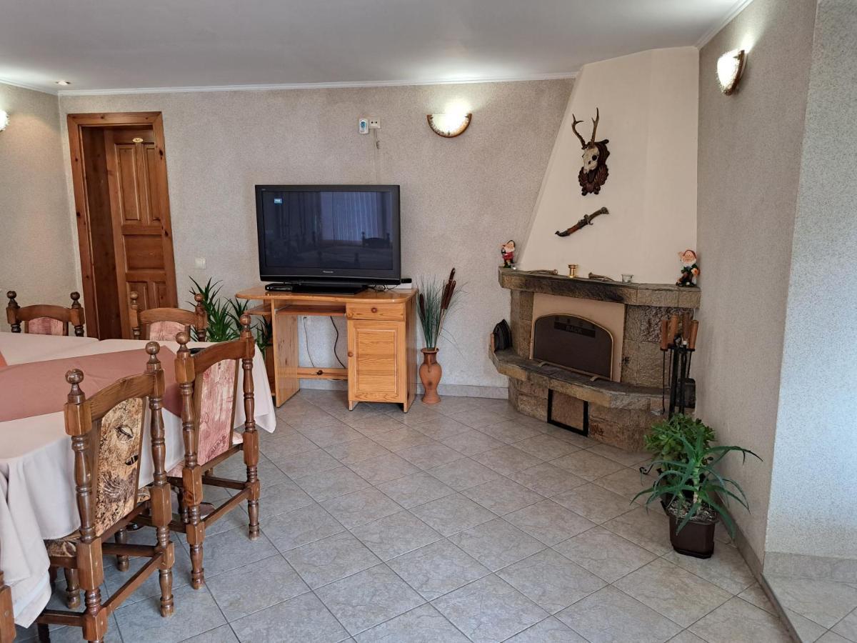 Guest House Benita Ντέβιν Εξωτερικό φωτογραφία