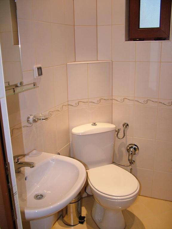 Guest House Benita Ντέβιν Εξωτερικό φωτογραφία