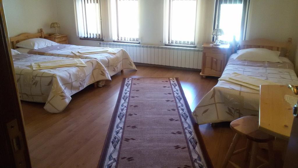 Guest House Benita Ντέβιν Εξωτερικό φωτογραφία