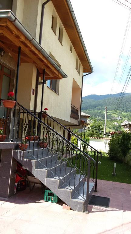 Guest House Benita Ντέβιν Εξωτερικό φωτογραφία