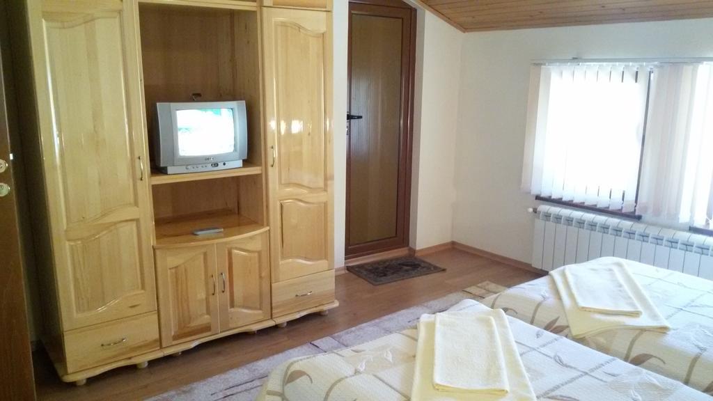 Guest House Benita Ντέβιν Εξωτερικό φωτογραφία