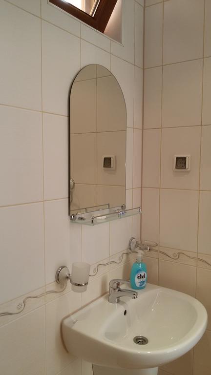 Guest House Benita Ντέβιν Εξωτερικό φωτογραφία
